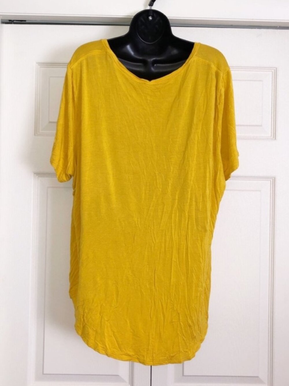 Yellow top - Picture 2 of 2
